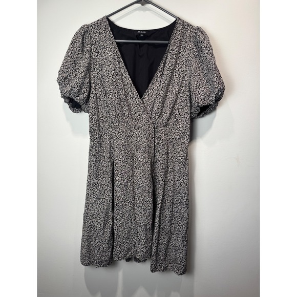 Madewell Dresses & Skirts - Madewell Women‎ Floral Print V Neck Short Sleeve Midi Dress Size 14